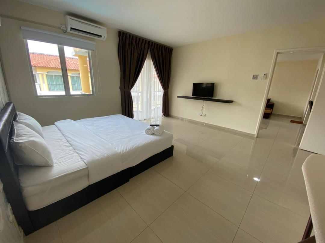 Tiara Desaru Resort Kültér fotó