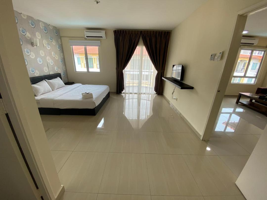 Tiara Desaru Resort Kültér fotó