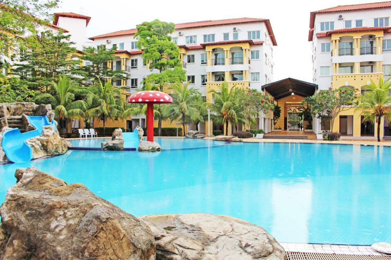 Tiara Desaru Resort Kültér fotó