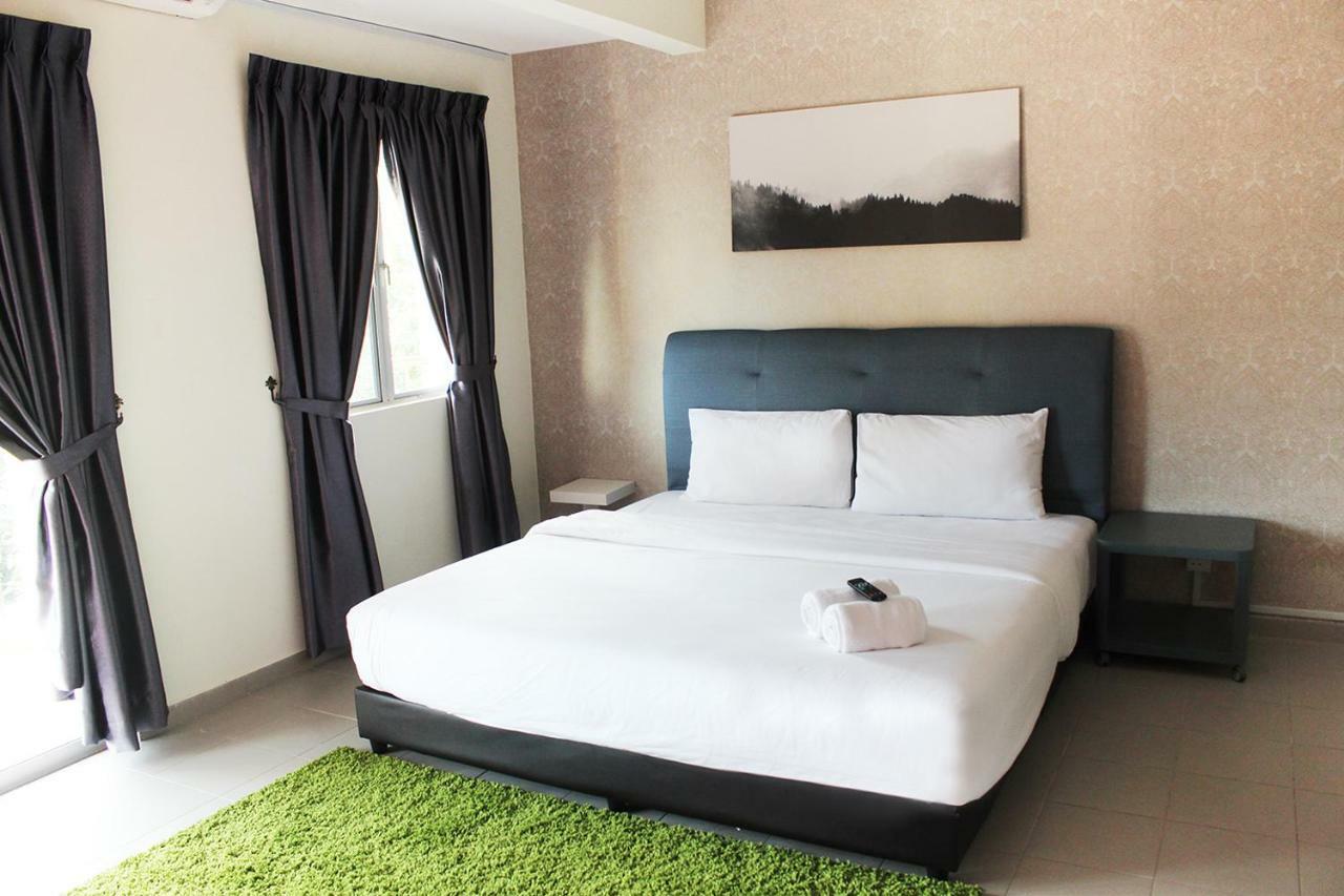 Tiara Desaru Resort Kültér fotó
