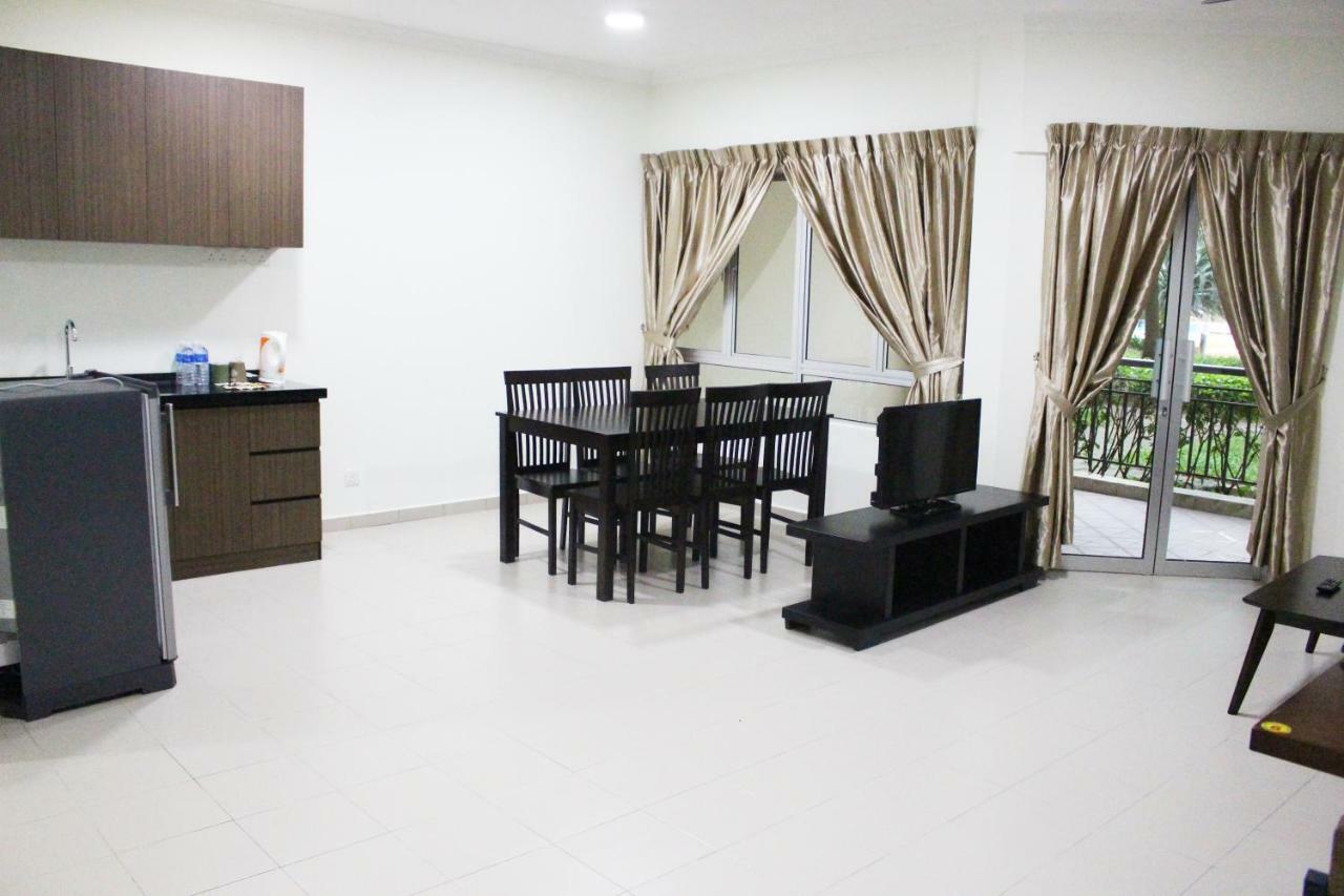 Tiara Desaru Resort Kültér fotó