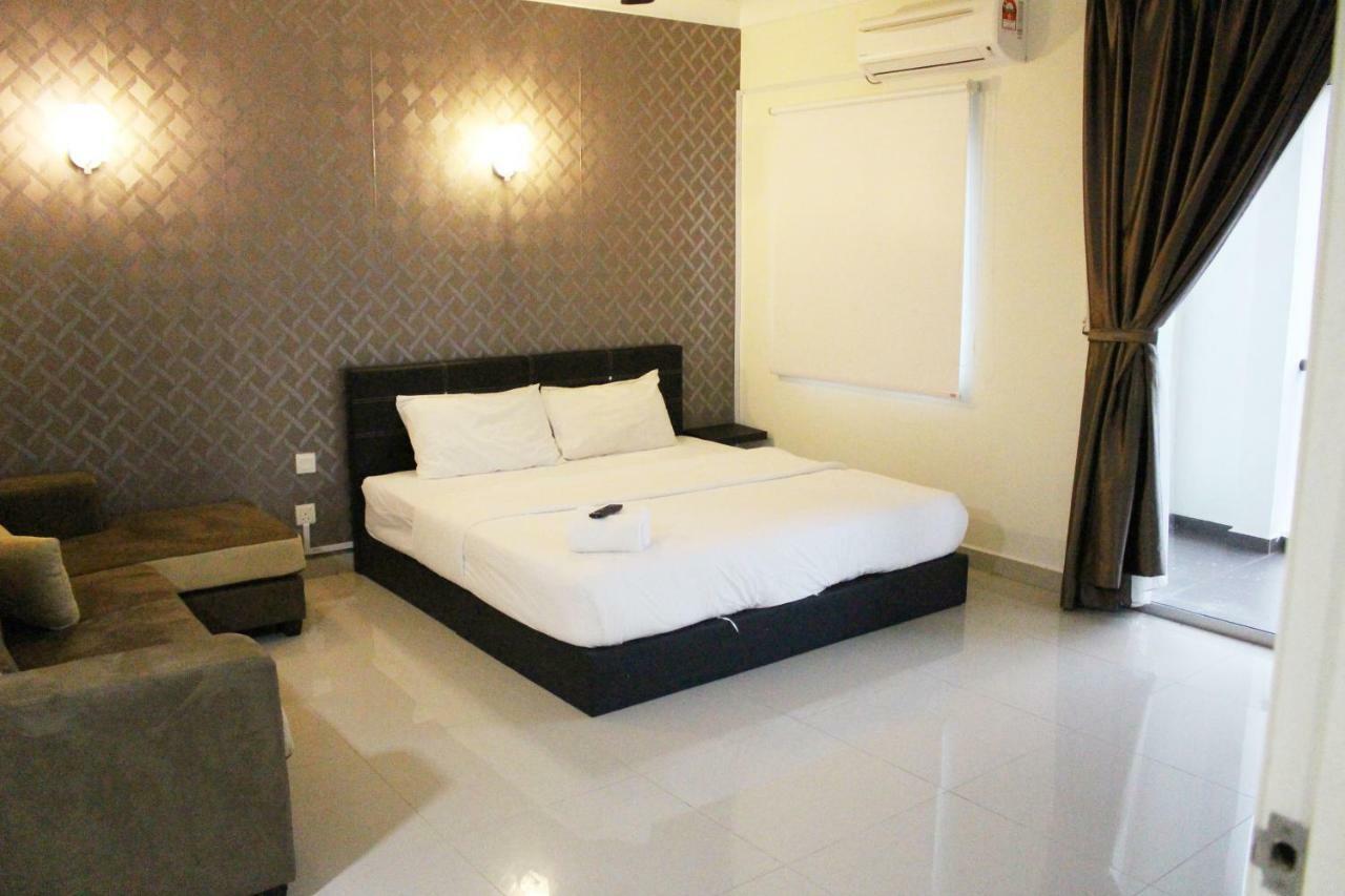 Tiara Desaru Resort Kültér fotó